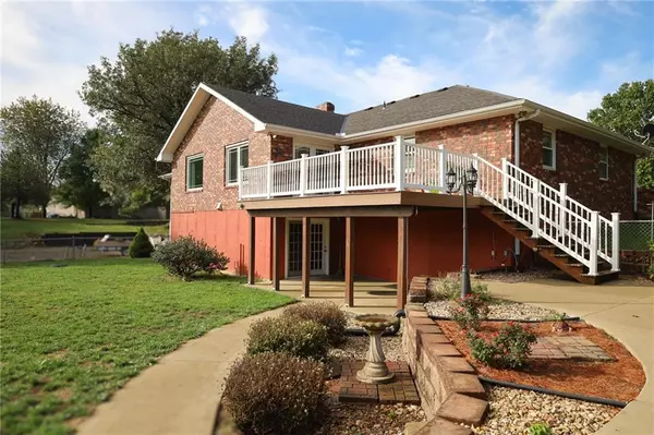 St Joseph, MO 64505,5805 Palomino DR