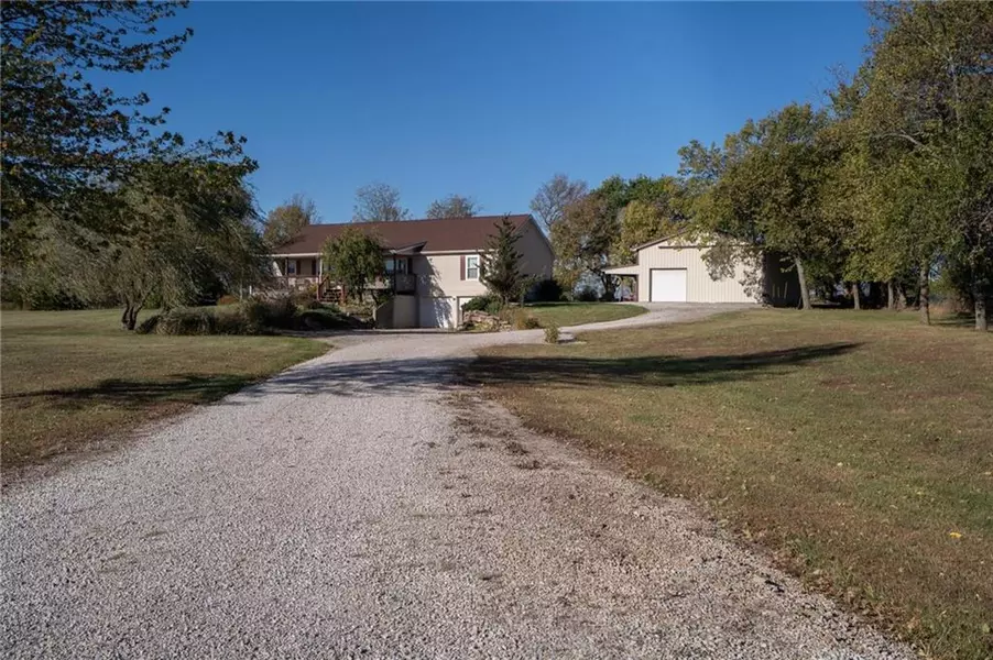 182 Walnut Creek RD, Wellsville, KS 66092