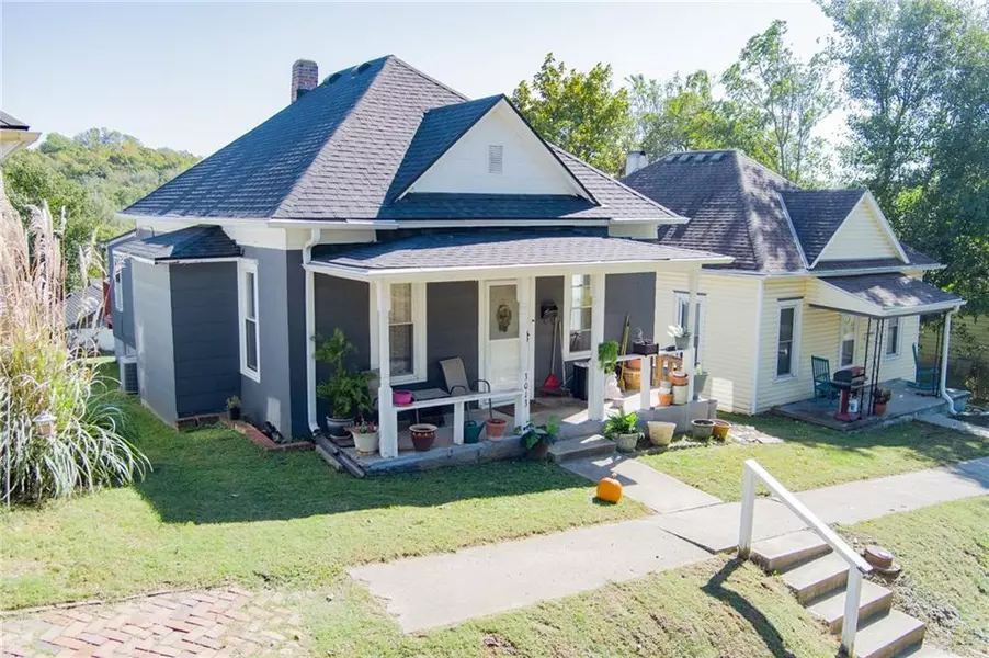 3013 N 9th ST, St Joseph, MO 64505