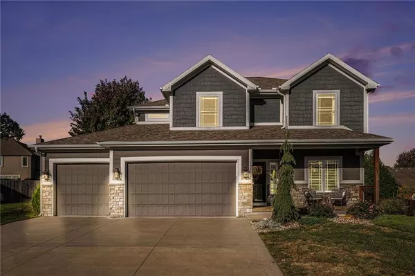 18104 Guinevere CT, Smithville, MO 64089