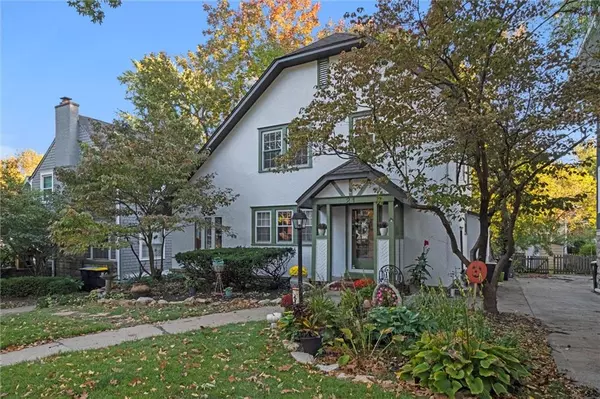 Kansas City, MO 64112,21 E 54th TER