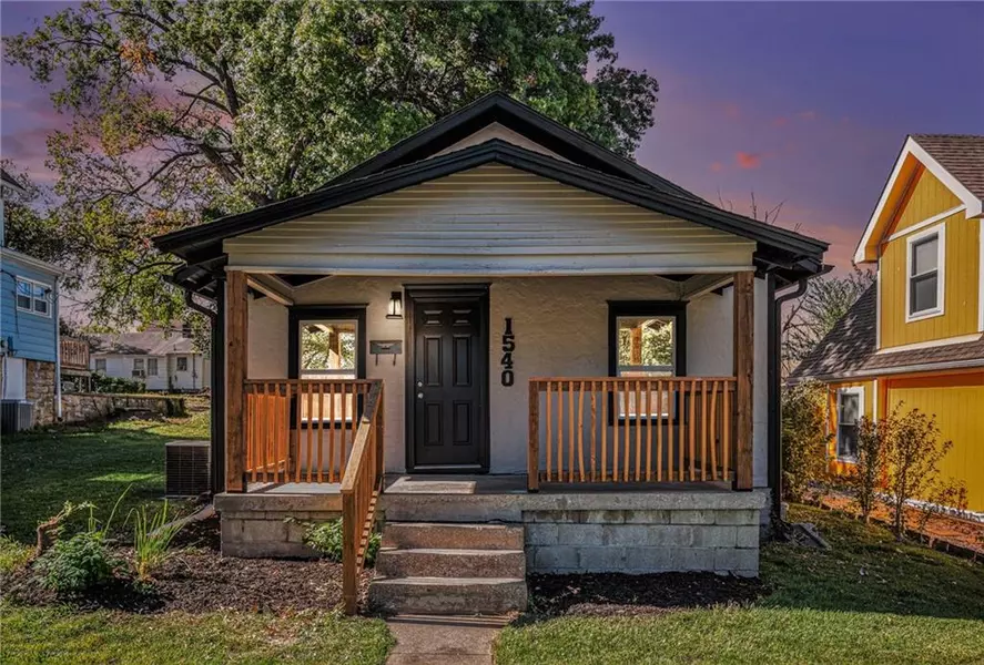 1540 S 37th ST, Kansas City, KS 66106