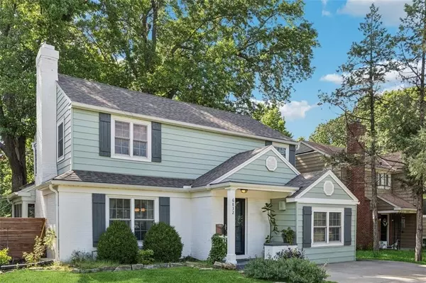 6832 Holmes RD, Kansas City, MO 64131