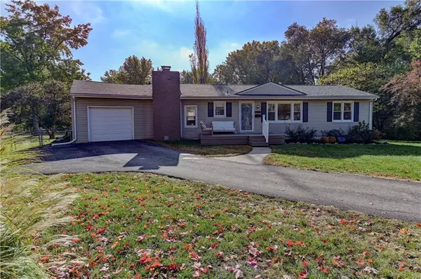 7315 Dearborn ST, Overland Park, KS 66204