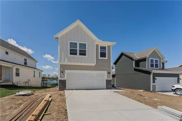 8773 SW 10th ST, Blue Springs, MO 64064