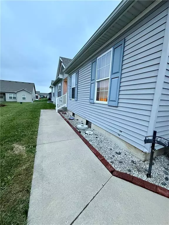 Oak Grove, MO 64075,410 NE Cedar CT