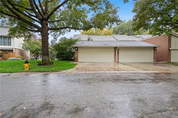 6234 ASH ST, Mission, KS 66205