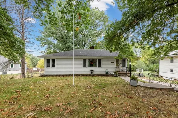 5440 N Tracy AVE, Kansas City, MO 64118