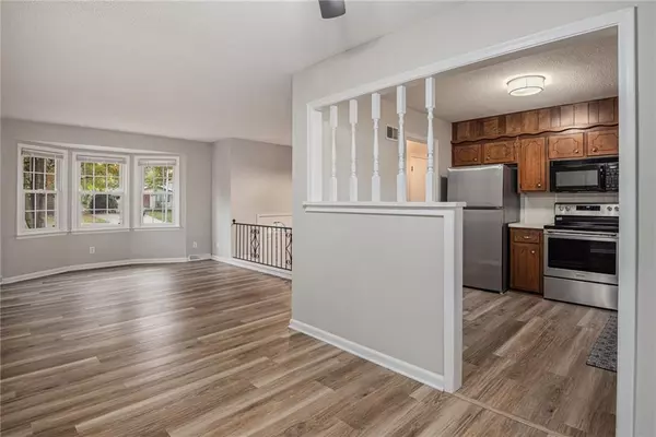 7000 NW Belvidere Pkwy, Kansas City, MO 64152