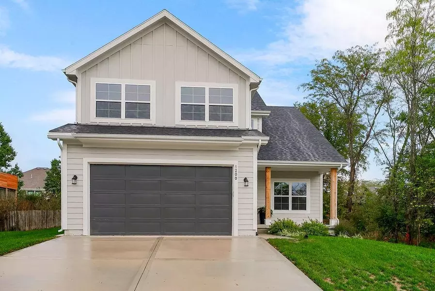 1200 S 13th ST, Louisburg, KS 66053