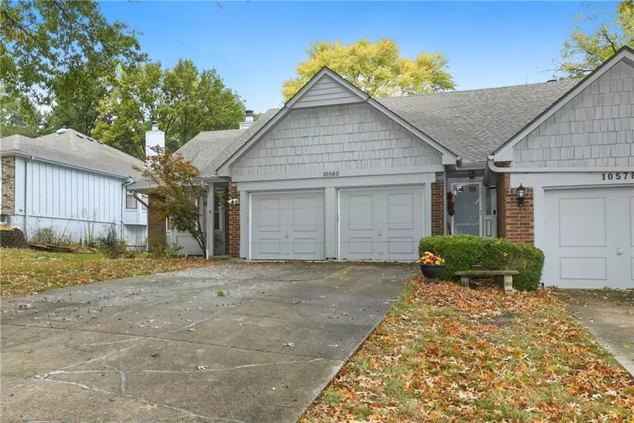 10580 Long ST, Overland Park, KS 66215