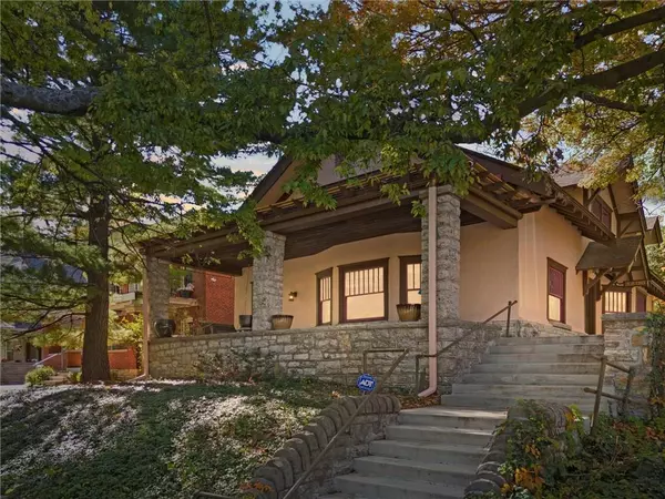 3800 Genessee ST, Kansas City, MO 64111