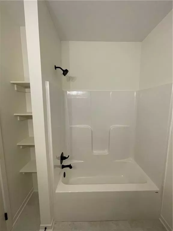 Liberty, MO 64068,1991 Harvest RD