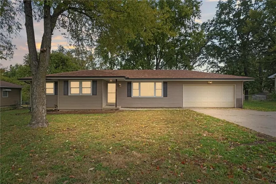 501 S 20th ST, Leavenworth, KS 66048