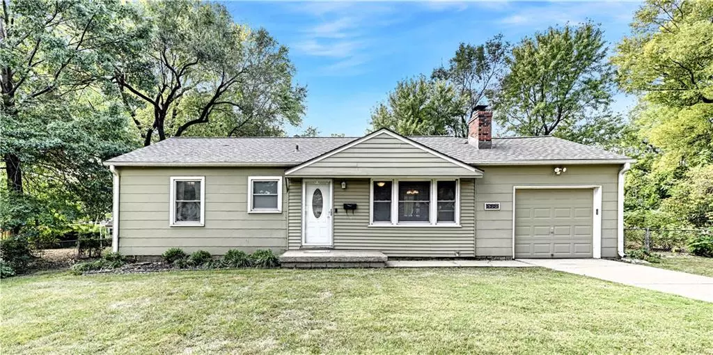 5709 W 70th TER, Overland Park, KS 66204