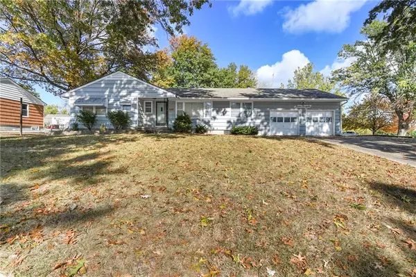 1326 E 126th ST, Grandview, MO 64030