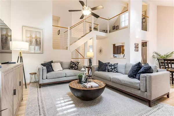 12557 W 82nd TER, Lenexa, KS 66215