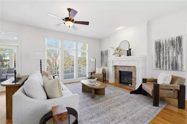 11892 S Carriage RD, Olathe, KS 66062