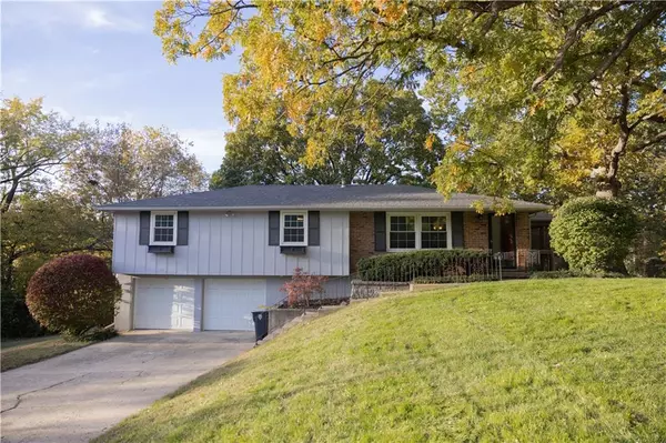 4912 NW 61st TER, Kansas City, MO 64151