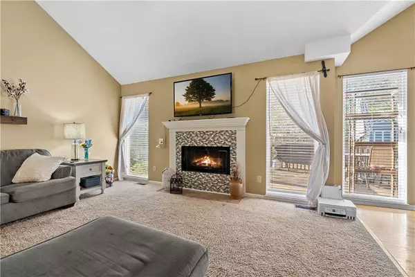 Grain Valley, MO 64029,912 SW Foxtail DR