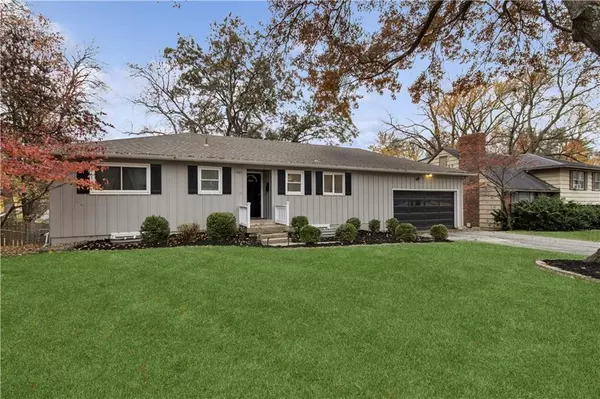 4121 W 54th TER, Roeland Park, KS 66205