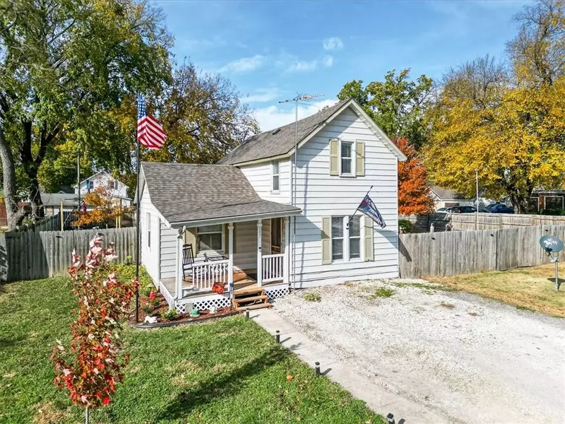 207 bowen ST, Linwood, KS 66052