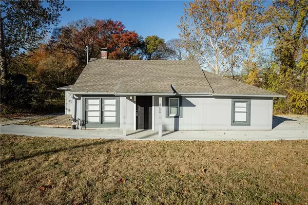 4724 Logan AVE, Kansas City, MO 64136