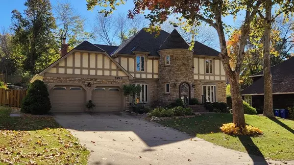 8019 W 113th ST, Overland Park, KS 66210