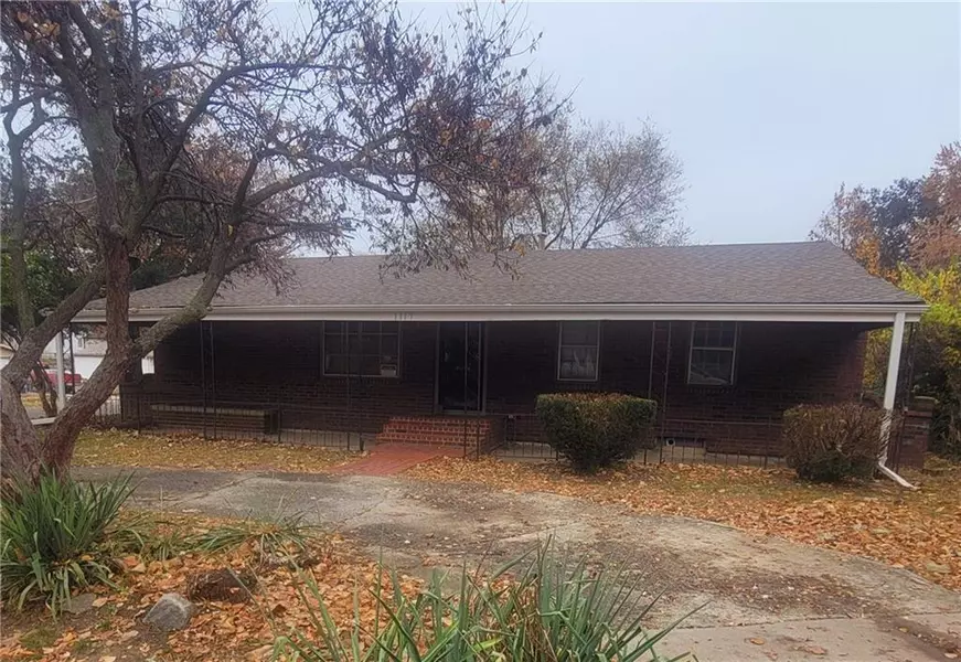 1117 N swope DR, Independence, MO 64056