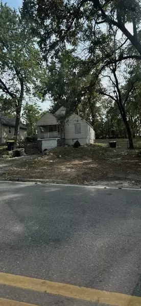 3017 NE Parvin RD, Kansas City, MO 64117