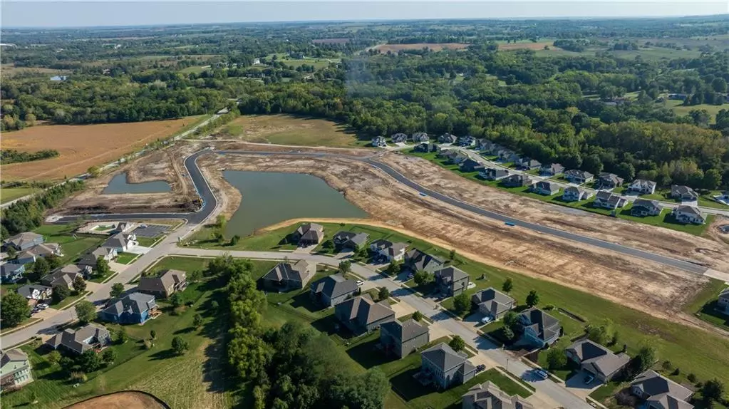 2326 Foxtail DR, Kearney, MO 64060