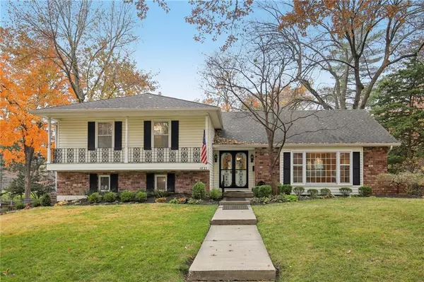 4825 W 81st ST, Prairie Village, KS 66208