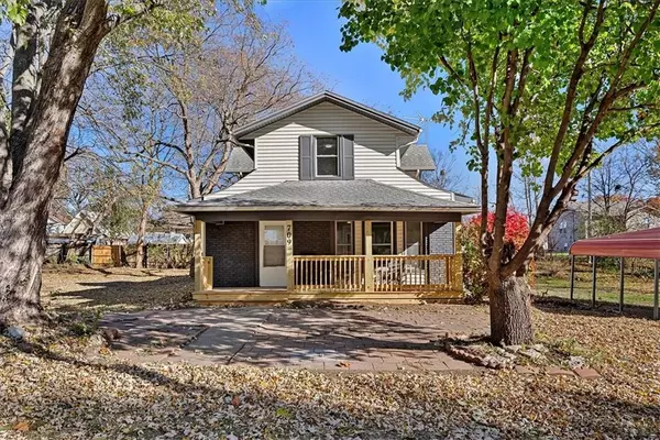 709 West ST, Harrisonville, MO 64701