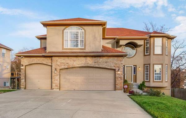 5937 Blue Hills RD, Kansas City, MO 64110