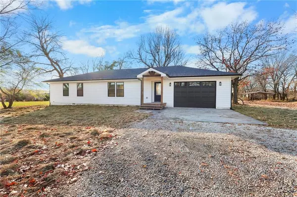30710 Lookout RD, Paola, KS 66071