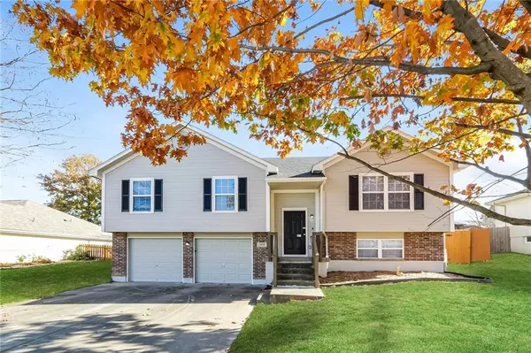 509 Centurion CT, Grain Valley, MO 64029