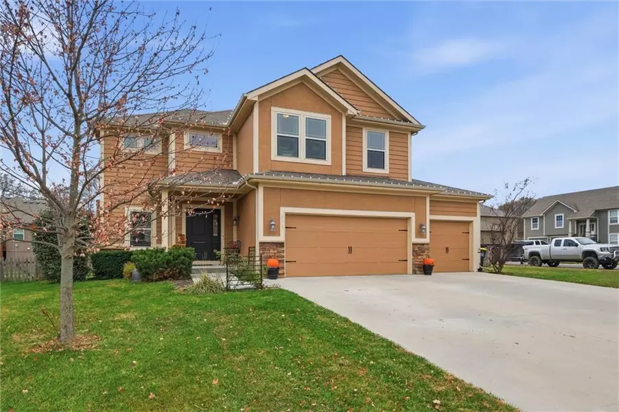 411 Lee DR, Kearney, MO 64060