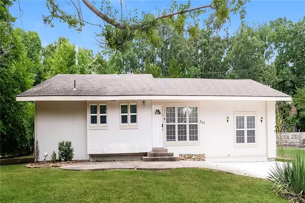 208 E 165th ST, Belton, MO 64012