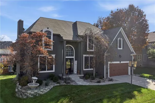 16009 Ash ST, Overland Park, KS 66085