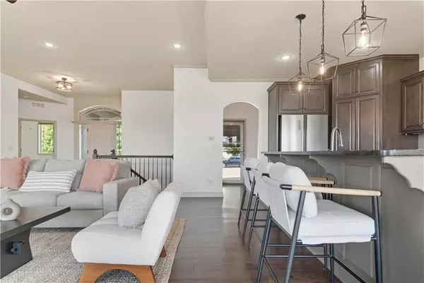 2341 River Trail RD, Lee's Summit, MO 64082