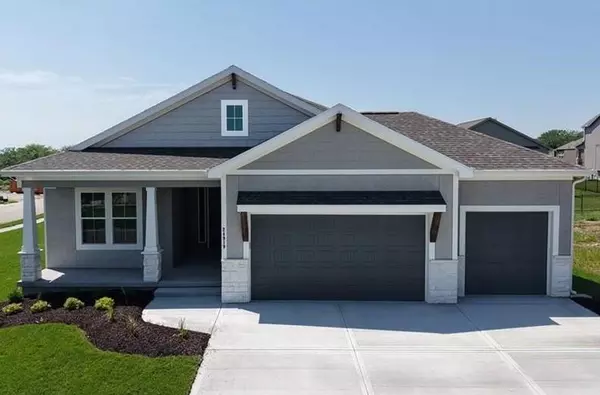 17171 S Laurelwood ST, Olathe, KS 66062