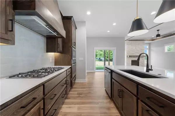 24940 W 145th ST, Olathe, KS 66061