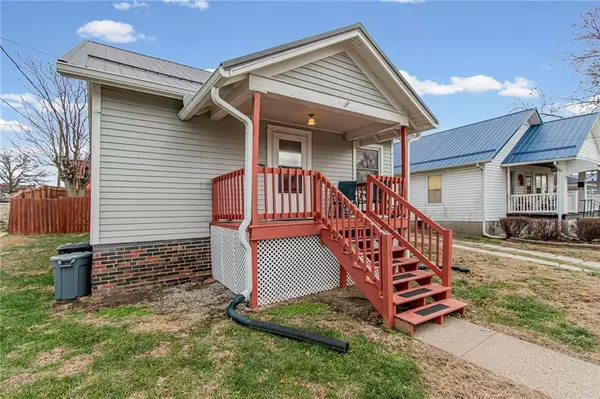 209 S Folger ST, Carrollton, MO 64633