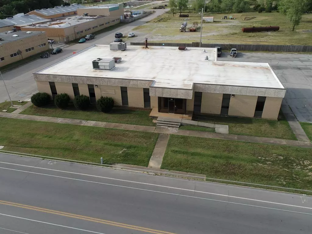 Pittsburg, KS 66762,824 E 4th ST