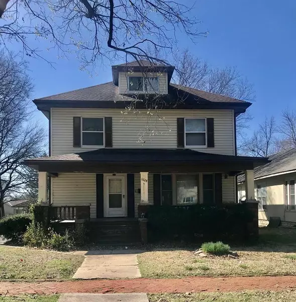 1624 Appleton AVE, Parsons, KS 61357