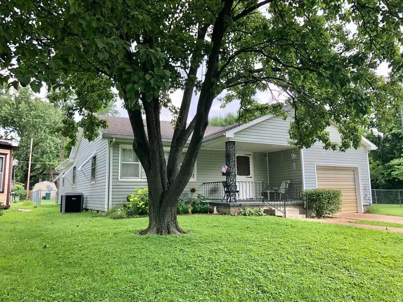 1613 Stevens AVE, Parsons, KS 67357