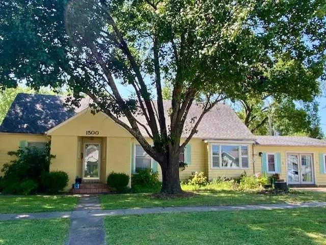 1500 Thornton AVE, Parsons, KS 67357