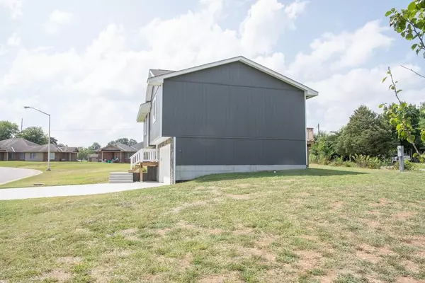 Neodesha, KS 66757,138 McCartney LN