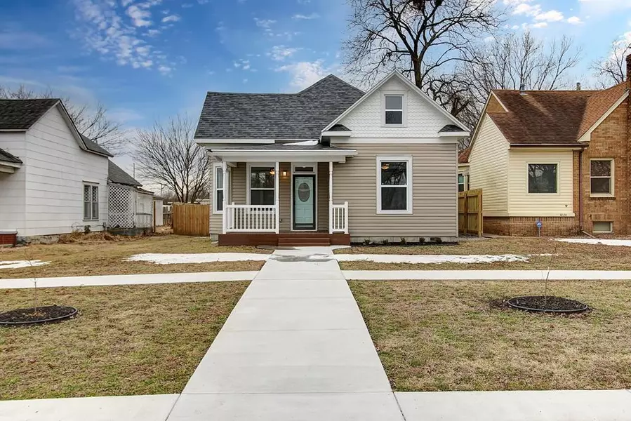 3026 Washington AVE, Parsons, KS 67357