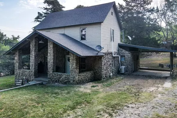 Niotaze, KS 67355,3113 Bronco RD